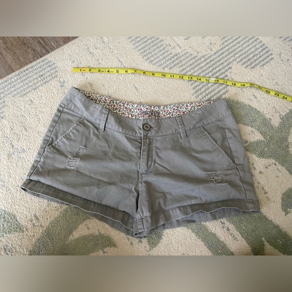 Decree gray shorts size 13
